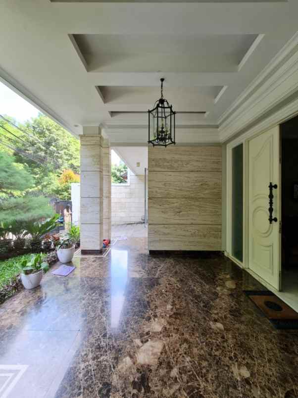 dijual rumah mega kuningan jakarta selatan