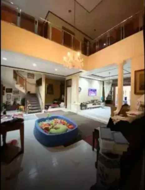 dijual rumah menteng