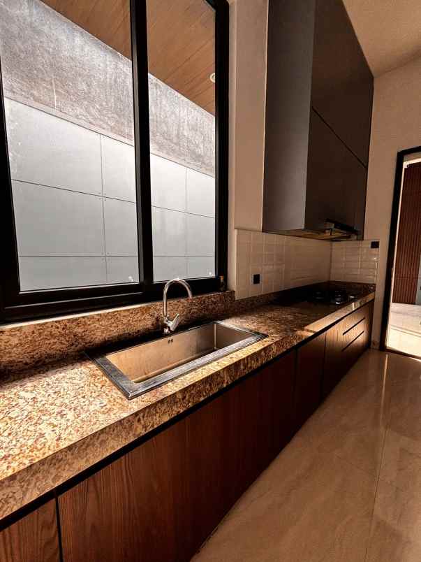 dijual rumah mewah keapa dua kebon jeruk jakarta barat