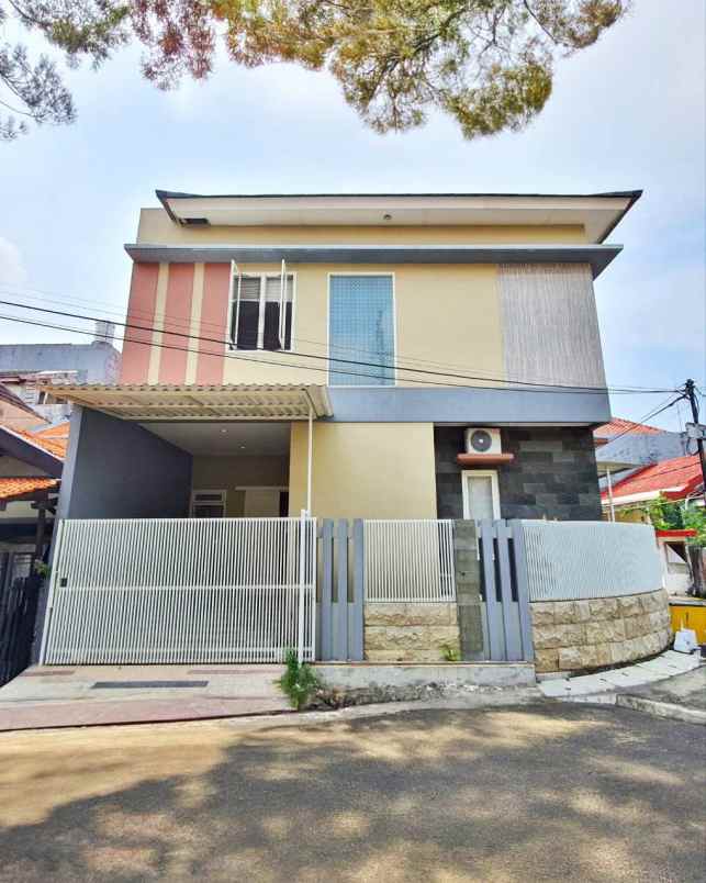 dijual rumah mulyosari