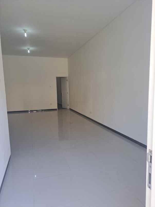 dijual rumah mulyosari