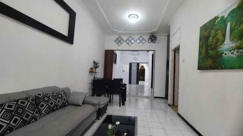 dijual rumah murah di perum griya kebraon surabaya