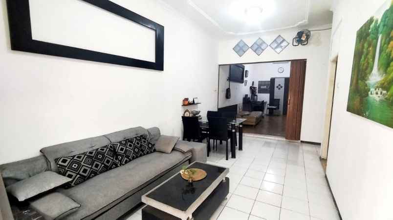 dijual rumah murah di perum griya kebraon surabaya