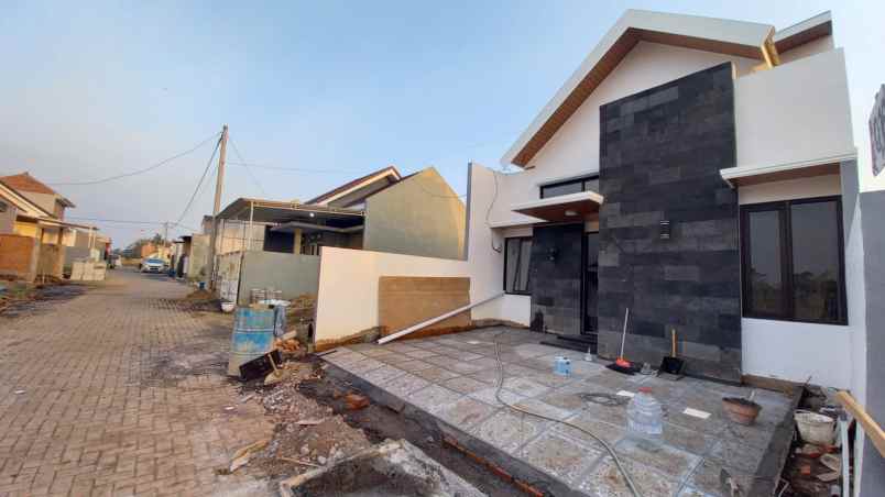 dijual rumah murah siap huni di pakis malang