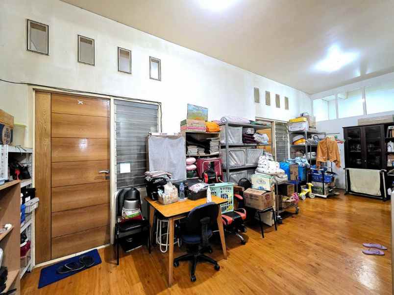 dijual rumah ngagel tama tengah