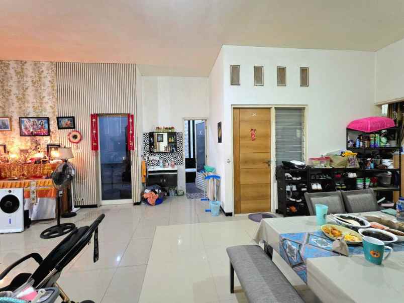 dijual rumah ngagel tama tengah