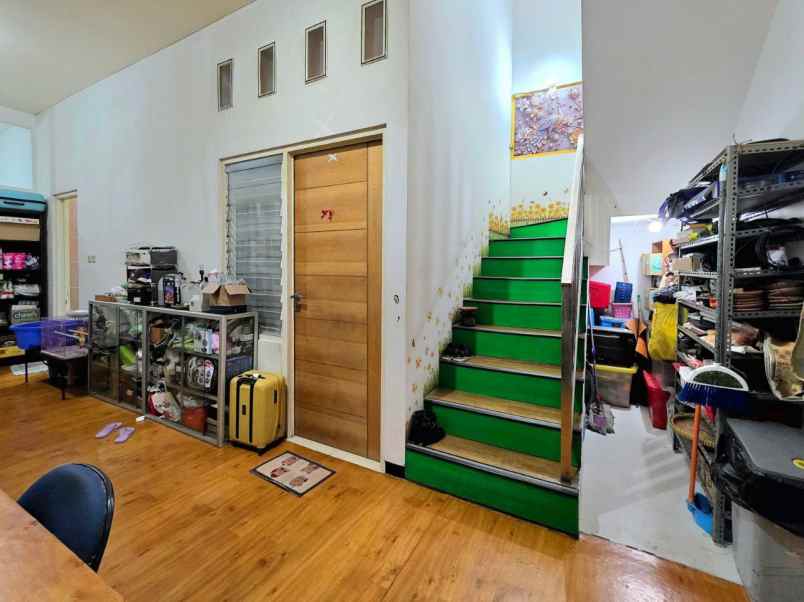 dijual rumah ngagel tama tengah