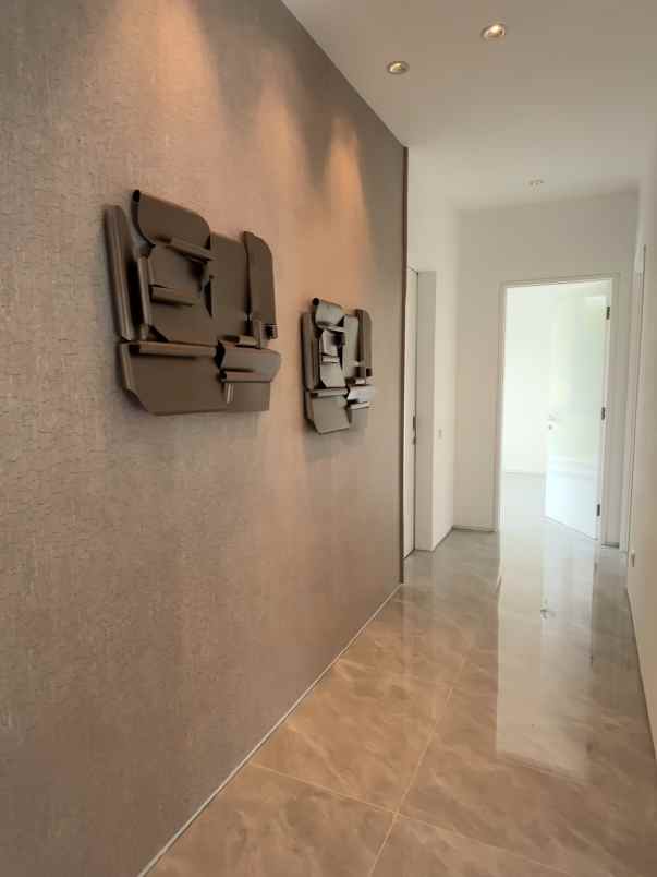 dijual rumah ngesrep