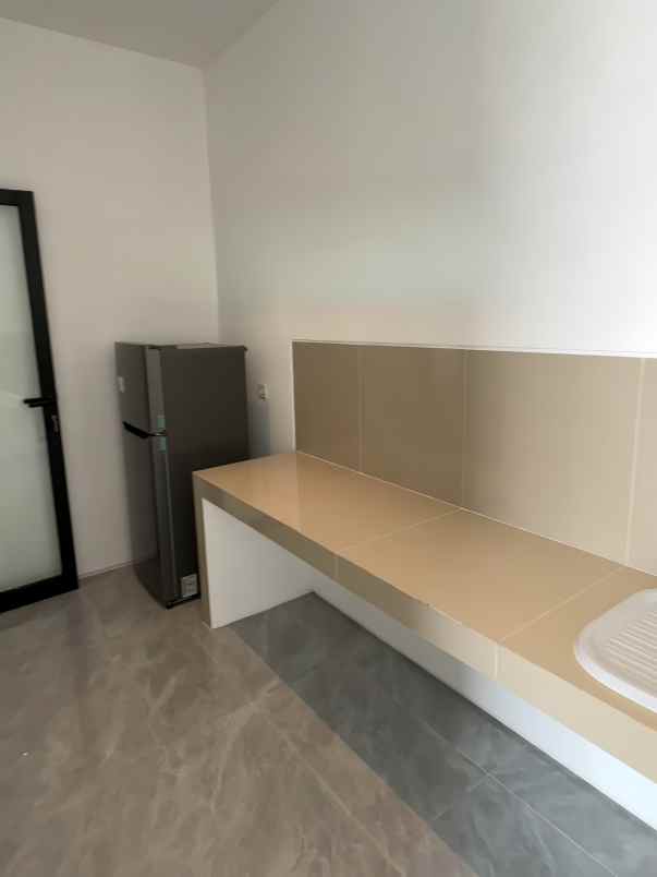 dijual rumah ngesrep