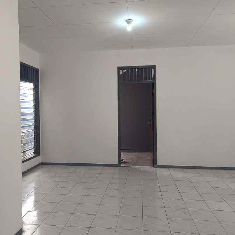 dijual rumah nginden