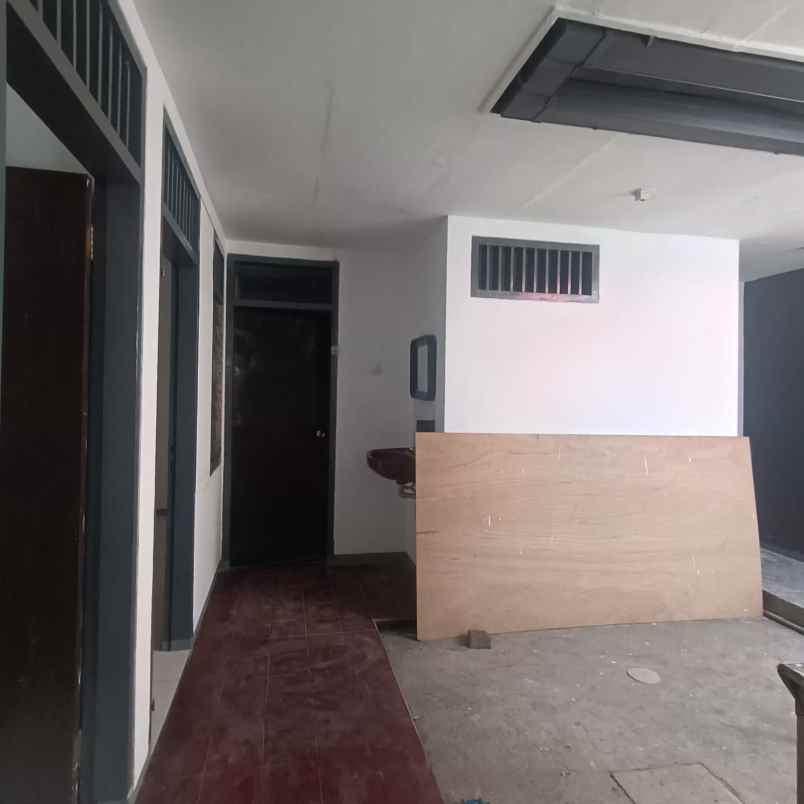 dijual rumah nginden