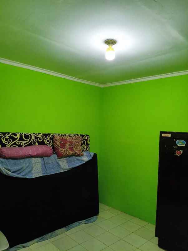 dijual rumah pajangan