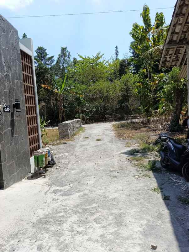 dijual rumah pajangan