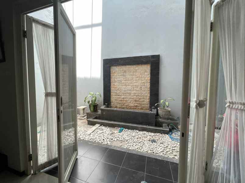 dijual rumah pakuwon city fornce