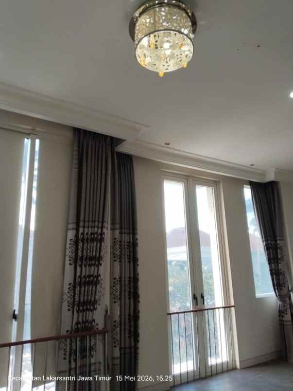 dijual rumah pakuwon indah cluster