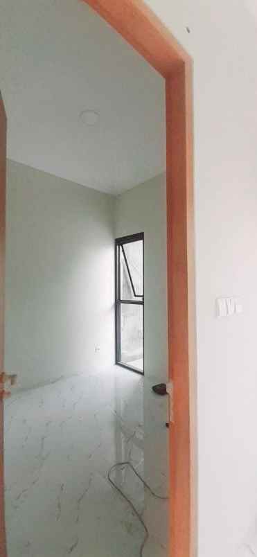 dijual rumah pamulang