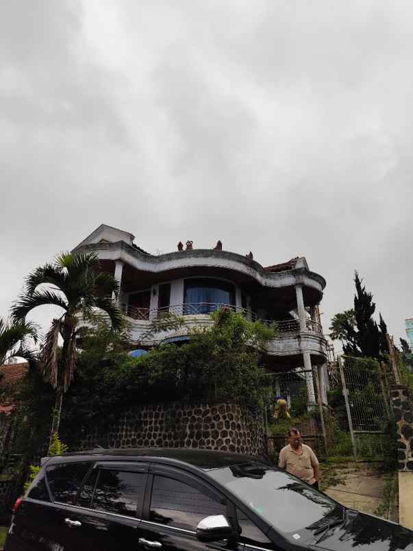 dijual rumah panderman