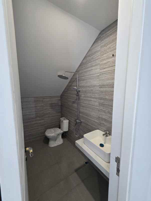 dijual rumah pandugo timur surabaya