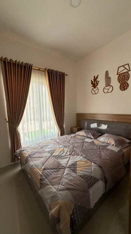 dijual rumah pantai timur