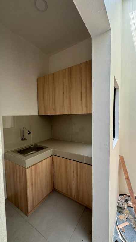 dijual rumah pantai timur