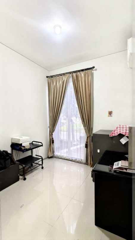 dijual rumah pelican hill citraland