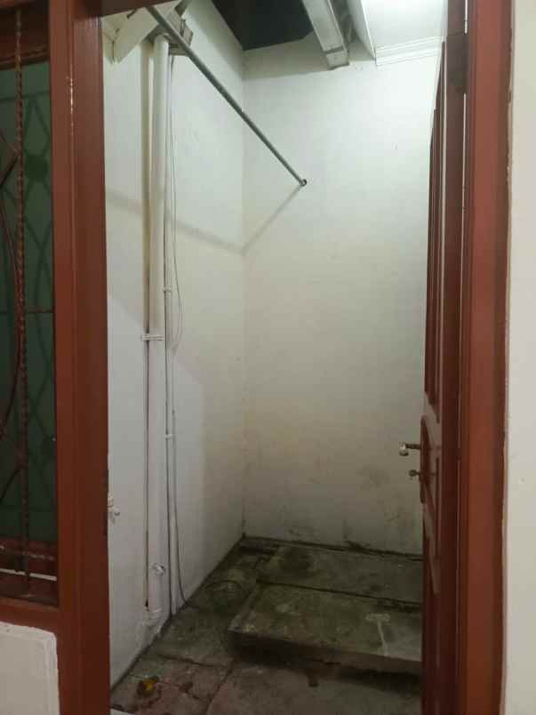 dijual rumah perempatan demak ijo