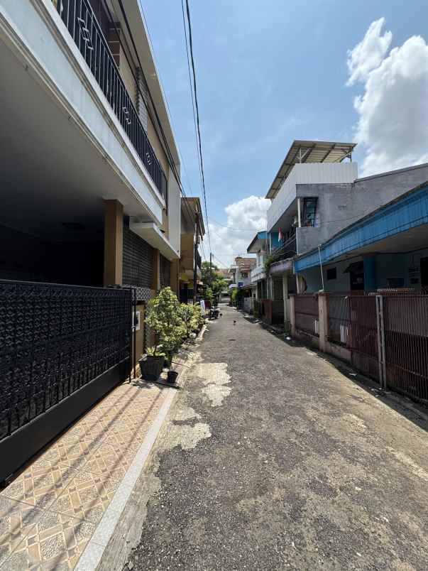 dijual rumah perum duta krsanji bintara