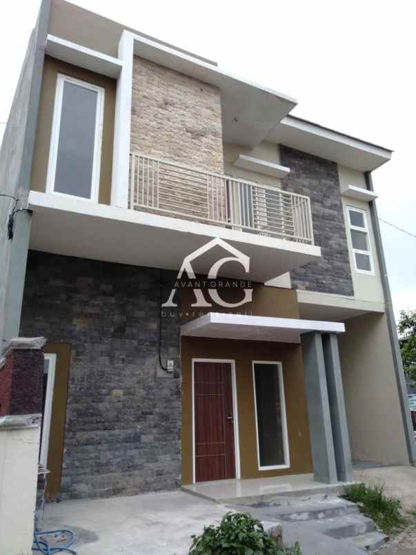 dijual rumah perum grand alam jingga