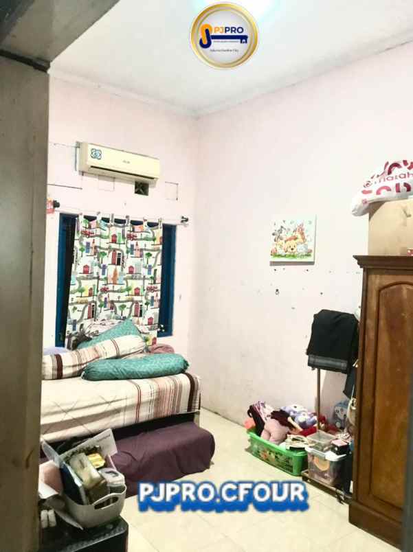 dijual rumah perum puri nusaphala