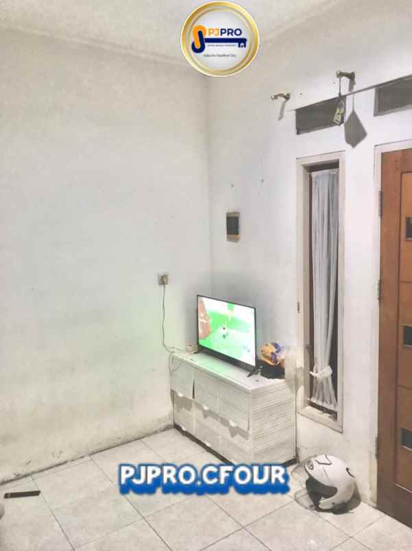 dijual rumah perum puri nusaphala