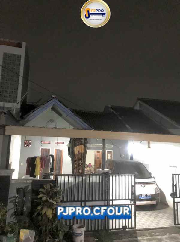 dijual rumah perum puri nusaphala