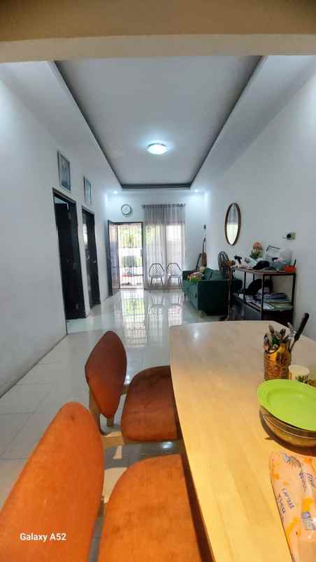 dijual rumah perumahan duta bumi