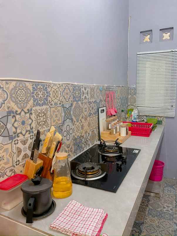 dijual rumah perumahan kebraon