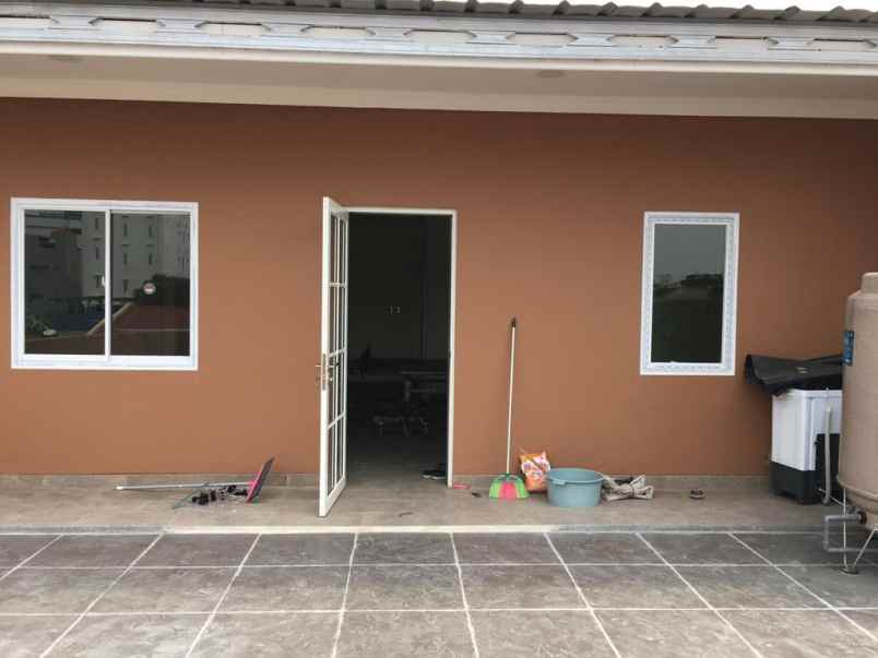 dijual rumah perumahan komplek pasar