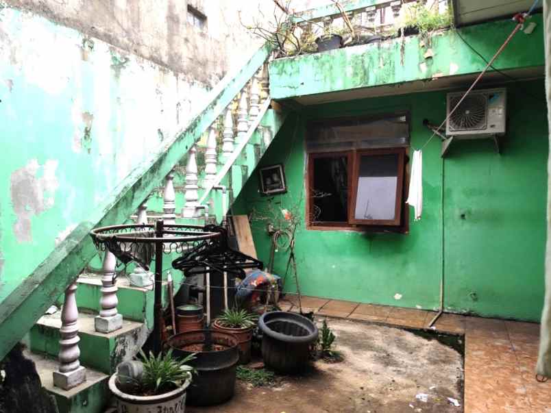 dijual rumah perumahan komplek ptb