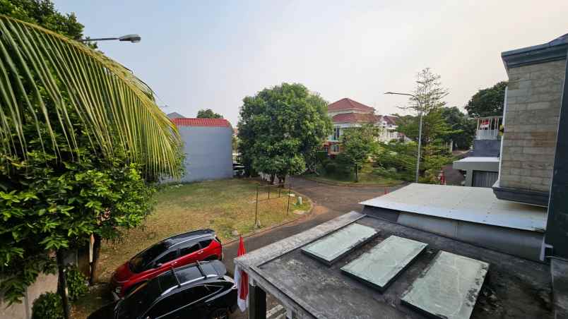 dijual rumah perumahan kota legenda
