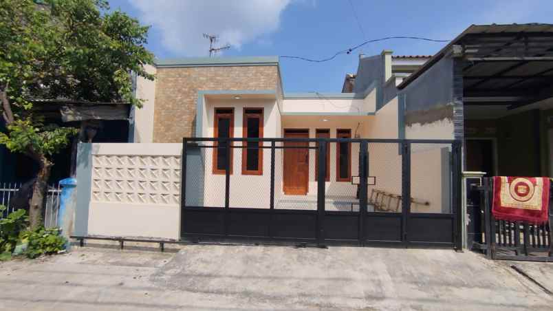 dijual rumah perumahan permata biru