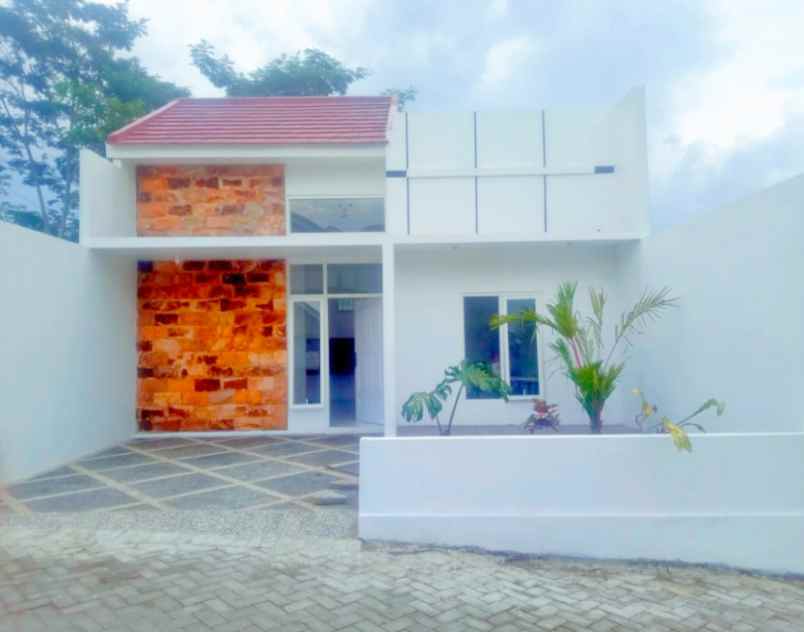 dijual rumah perumahan permata lestari