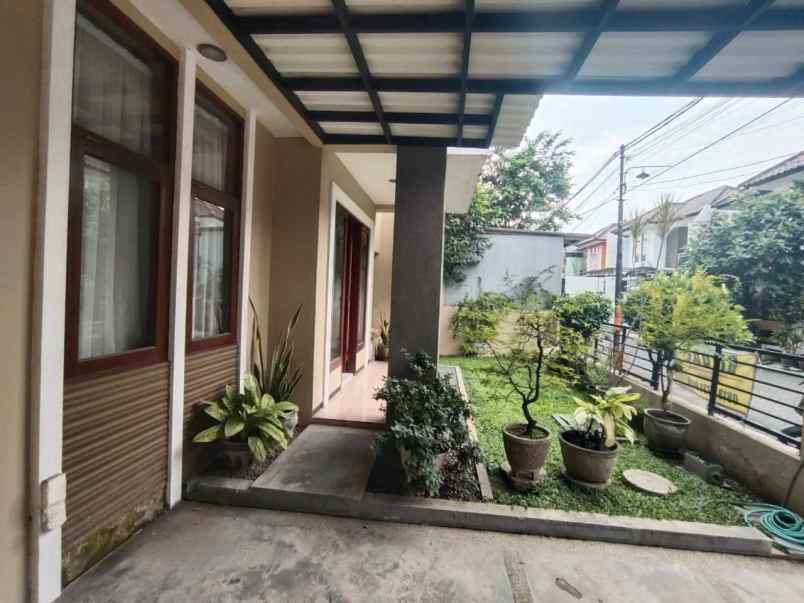 dijual rumah perumahan sakura residence