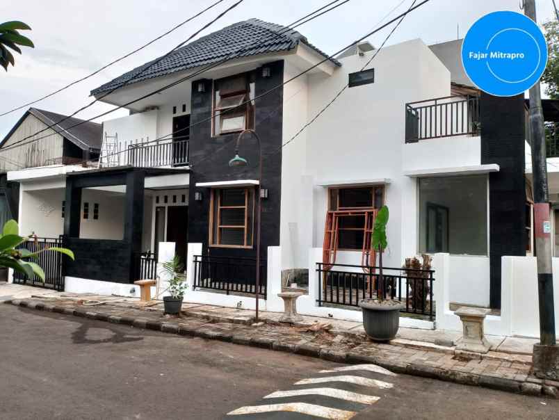 dijual rumah perumnas 1 kranji jaka