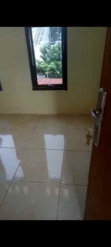 dijual rumah pesona cinangka asri