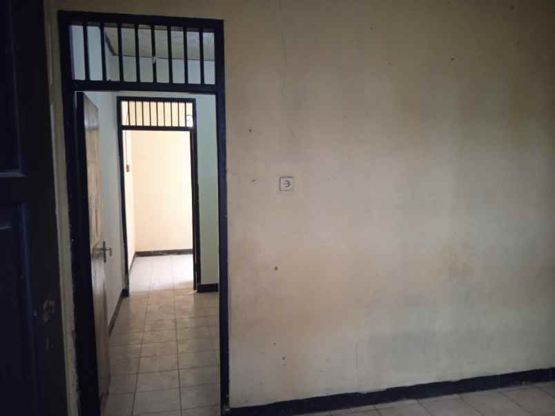 dijual rumah petukangan selatan