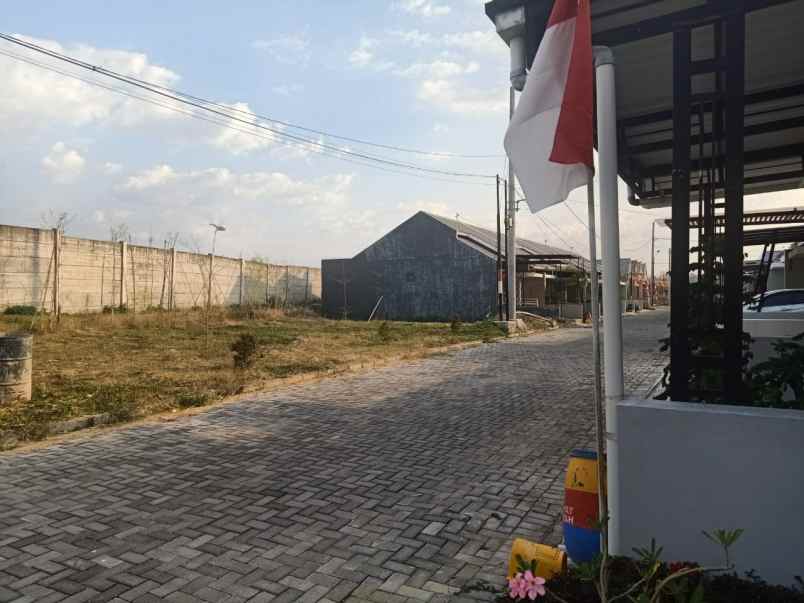 dijual rumah plamongan indah