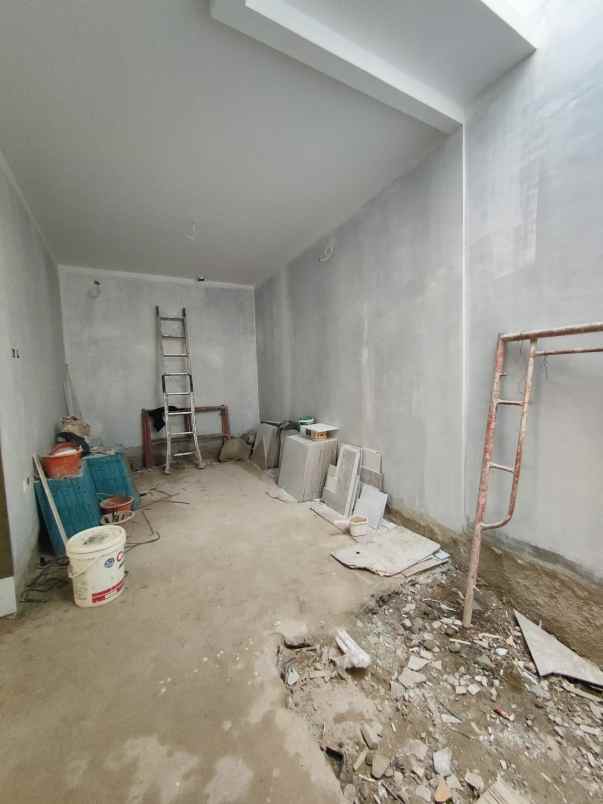 dijual rumah pondok bambu