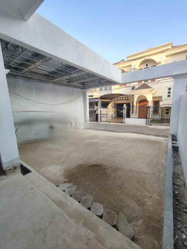 dijual rumah pondok bambu