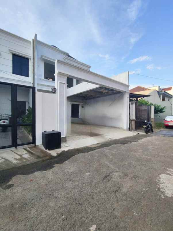 dijual rumah pondok bambu