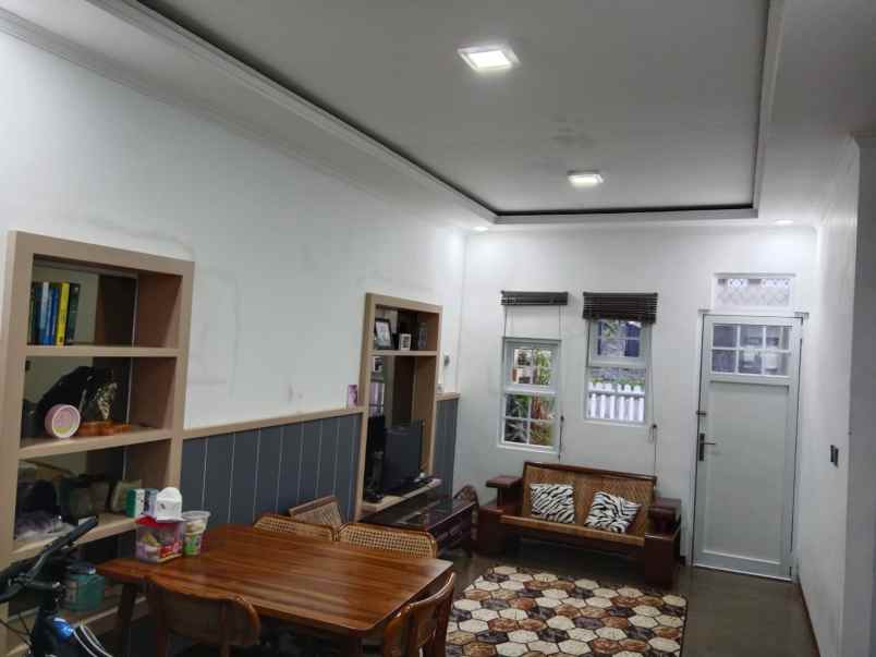 dijual rumah pondok bunga sariwangi