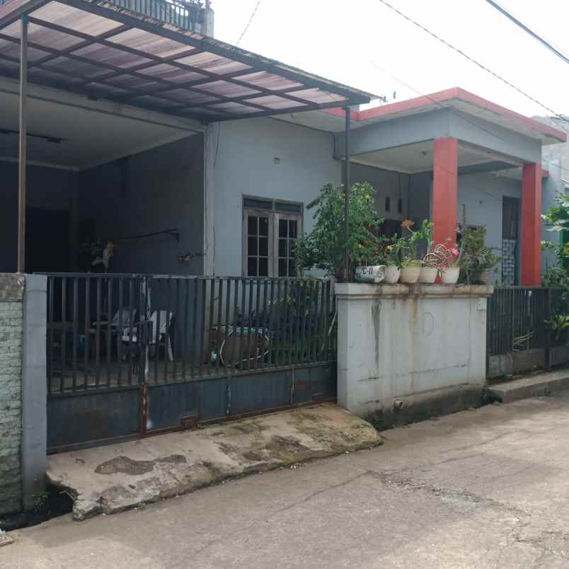 dijual rumah pondok gede