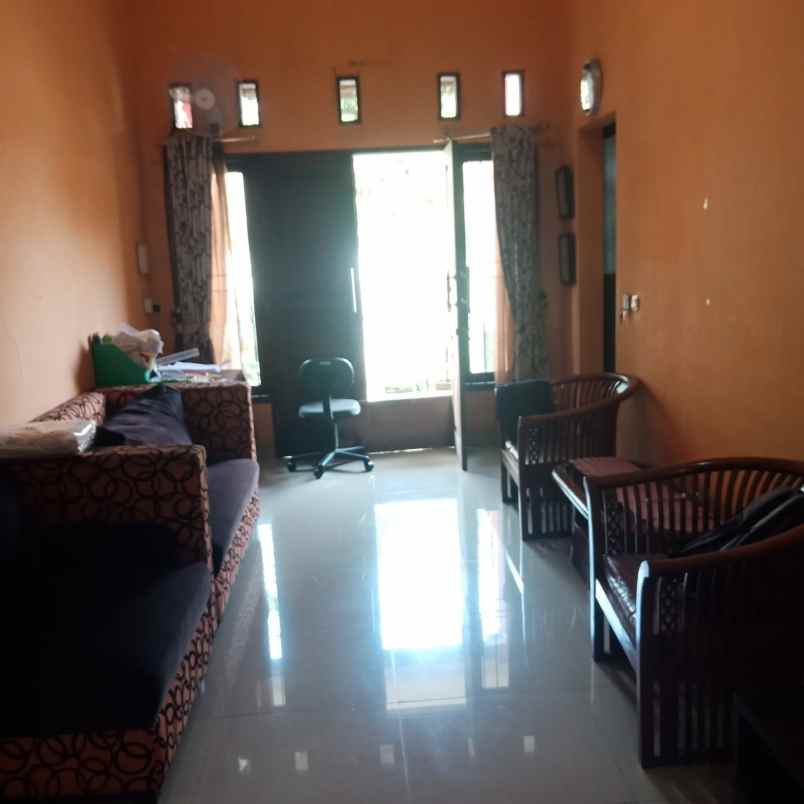 dijual rumah pondok gede