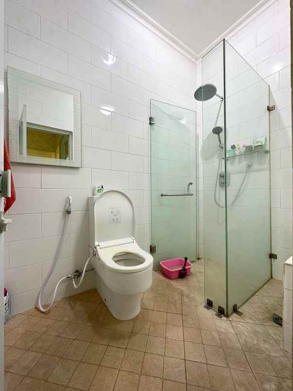 dijual rumah pondok kelapa